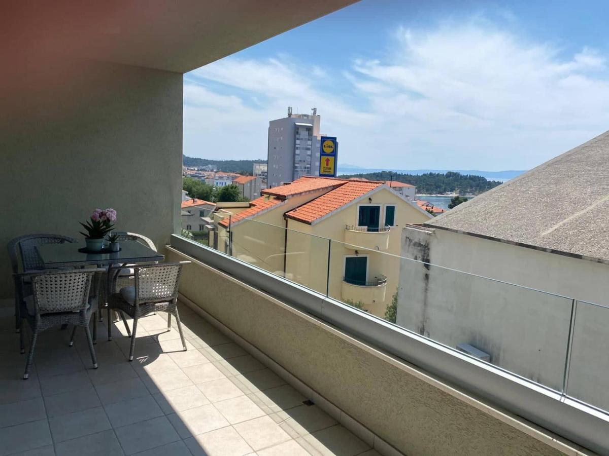 Modern Apartments With Garage Makarska Exteriör bild